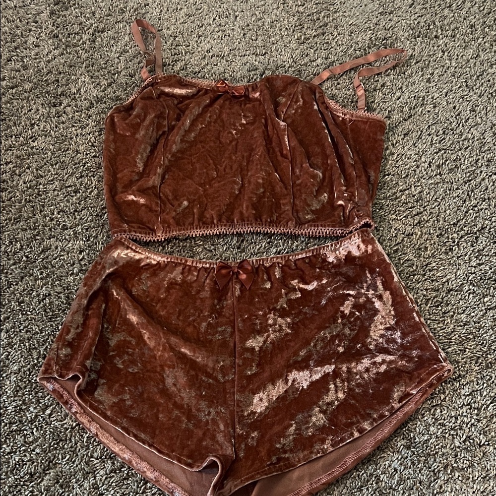 Elegant Velvet Sleepwear Set